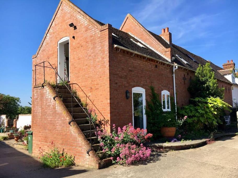 Cottage Barn Conversion On Working Farm Worcester Exterior foto